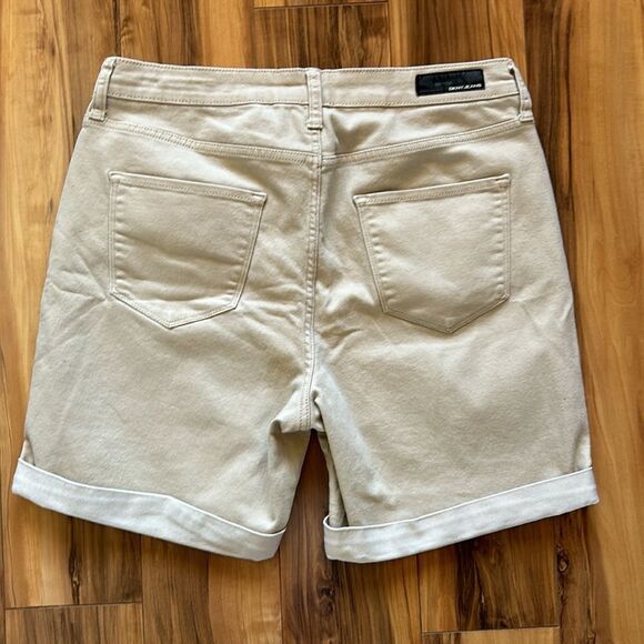 DKNY Tan Shorts - Picture 7 of 7